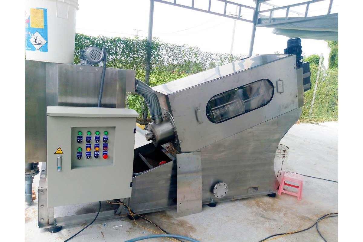 Máy ép bùn tại Công ty CP Điện nước An Giang