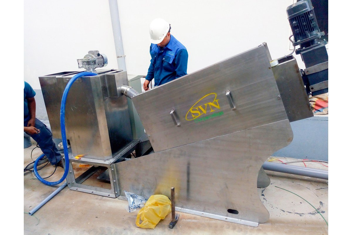 Thiết bị xử lý bùn tại Công ty TNHH Dệt nhuộm Tân Đức Khanh